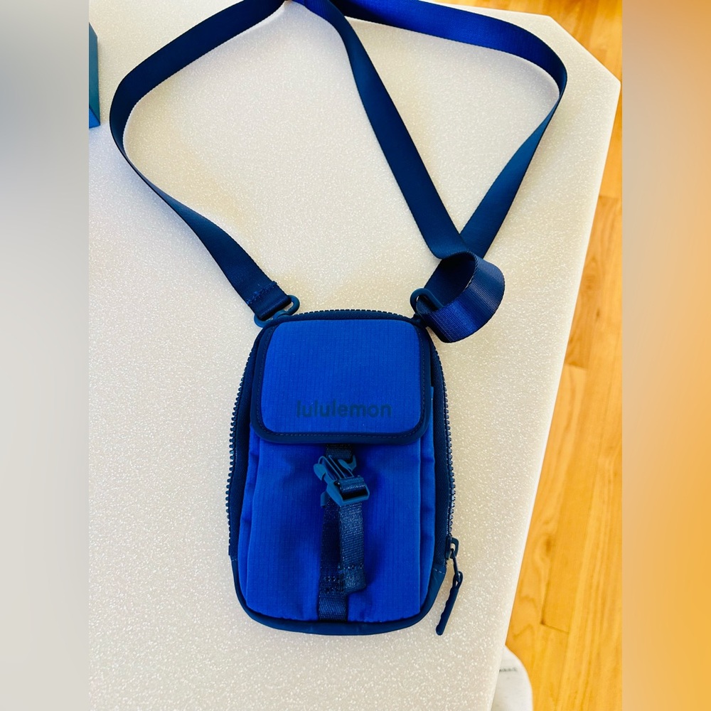 Lululemon cross body bag